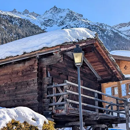 Zur Alten Post - Old Post Office アパート