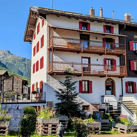 Zur Alten Post - Old Post Office グレヘン