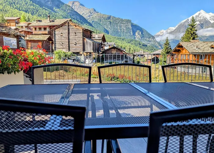 Zur Alten Post - Old Post Office Apartment *